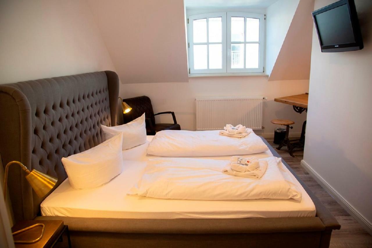 Hotel Zum Goldenen Stern Pruem Exterior photo